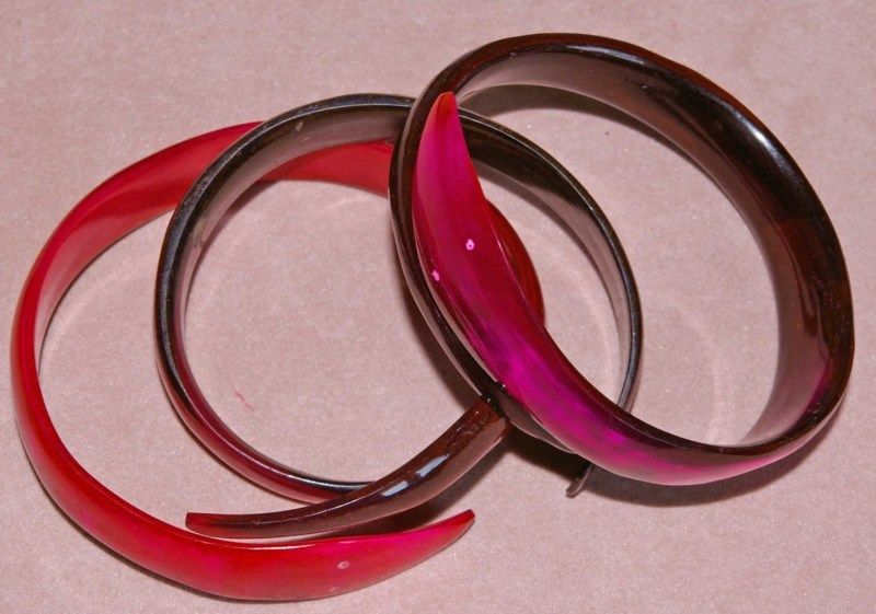 Les Bracelets - Bracelets en corne de zébu serpents roses
